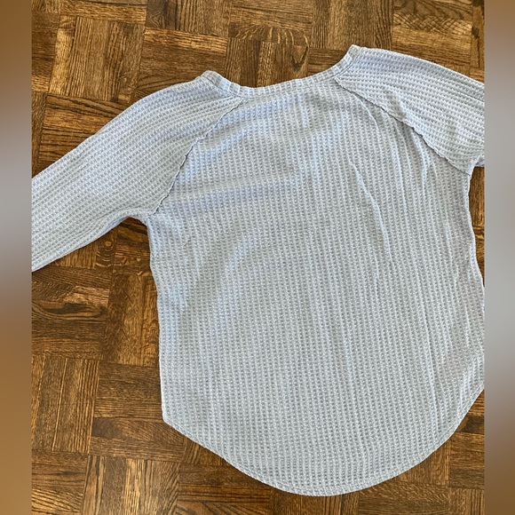 ⭐️3/$35 American Eagle plush waffle knit long sleeve top - Picture 2 of 7